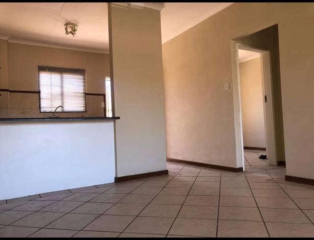 2 BEDROOM PROPERTY TO RENT IN MOOIKLOOF RIDGE ESTATE